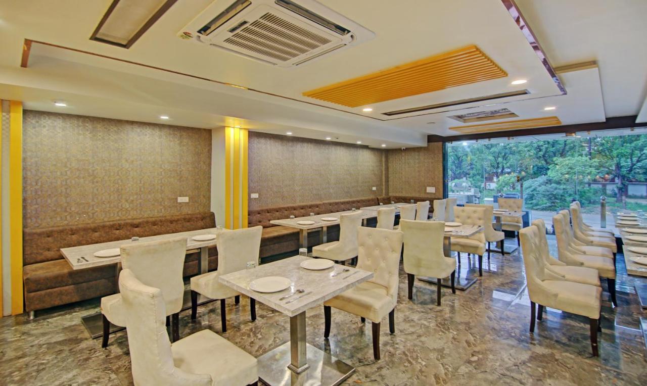 Treebo S G Grand Hotel Agra  Exterior photo
